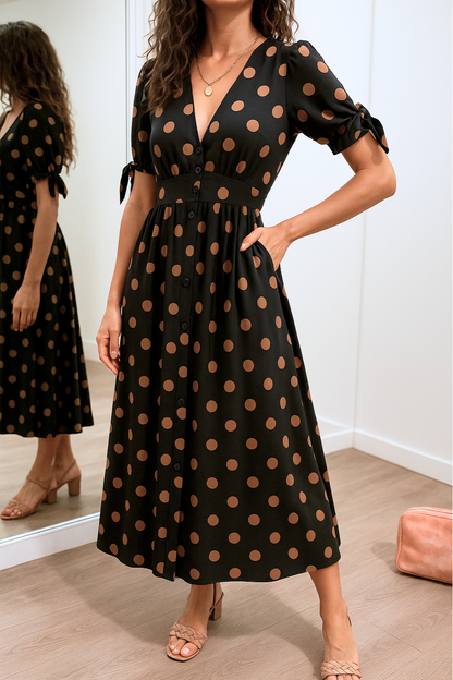 Lina™ – Elegant kjole med prikker