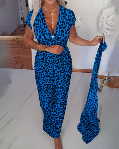 Noelia - Elegant kjole med leopardprint og V-hals